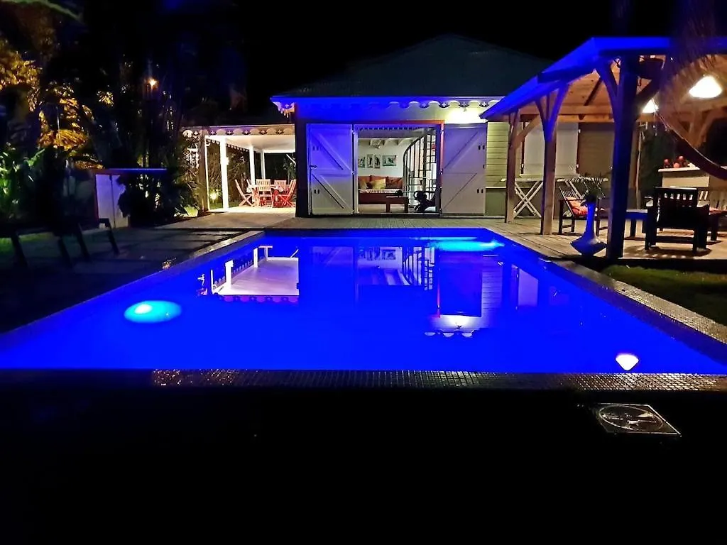 Villa Emeraude - Superb Creole Villa, Direct Access To The Diamant Beach, Amazing Pool Le Diamant